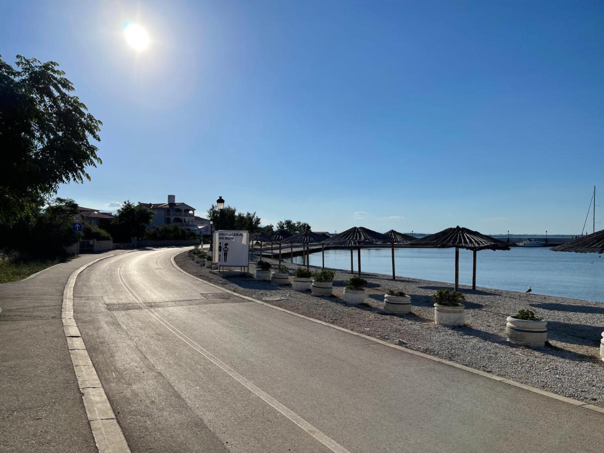 Apartments Villa Engeli วีร์ ภายนอก รูปภาพ